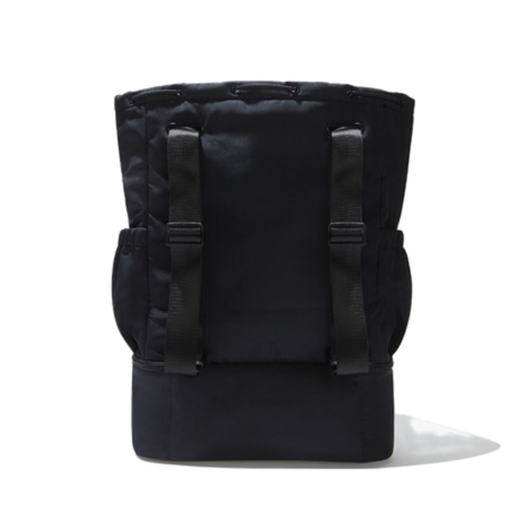 BEYOND YOGA | Black Convertible Gym Bag/Backpack in Black NWT - Picture 3 of 6